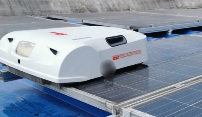 無線充電技術(shù)：助力光伏電站清潔機器人高效運作