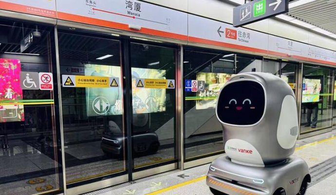 魯渝能源充電方案：解鎖展館導(dǎo)引機器人無線充電新未來